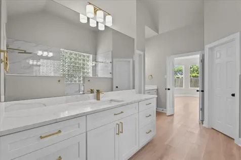1806 Winter Knoll Way Houston TX 77062