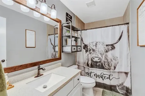 97 County Road 2268 Cleveland TX 77327