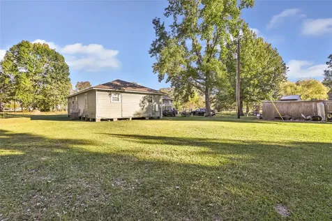 97 County Road 2268 Cleveland TX 77327