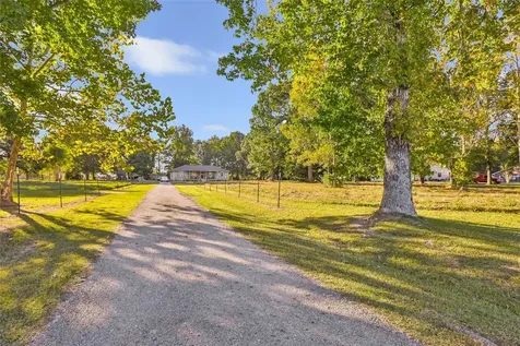 97 County Road 2268 Cleveland TX 77327