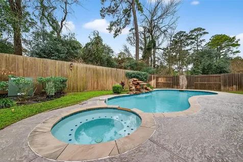 66 S Longsford Circle The Woodlands TX 77382