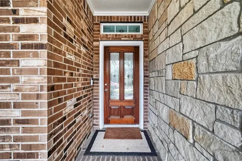 66 S Longsford Circle The Woodlands TX 77382