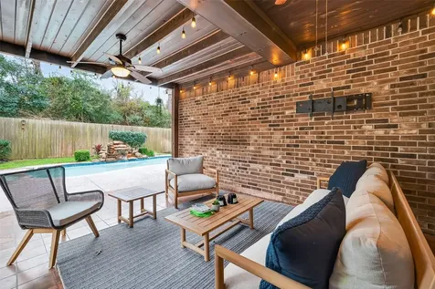 66 S Longsford Circle The Woodlands TX 77382