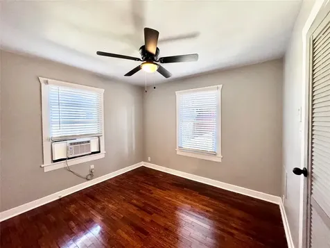 1018 Dunbar Street Houston TX 77009