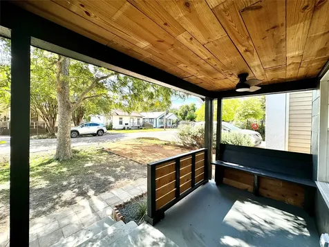 1018 Dunbar Street Houston TX 77009