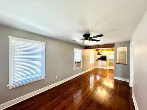 1018 Dunbar Street Houston TX 77009