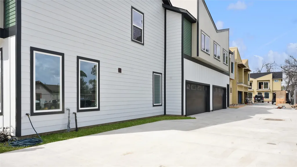 1315 Knight Street 1 Houston TX 77022