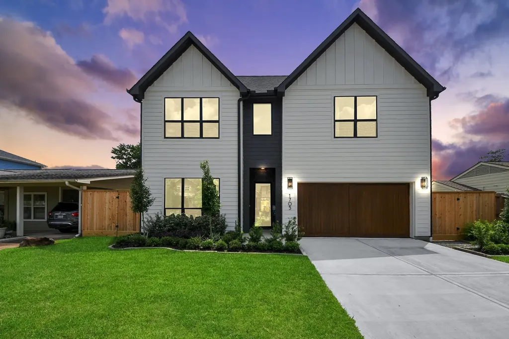 1819 Cheshire Lane Houston TX 77018