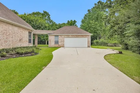 2211 Blue Lake Drive Magnolia TX 77354