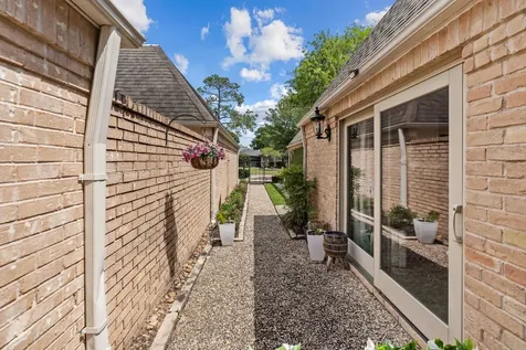 40 Wellington Court Sugar Land TX 77478
