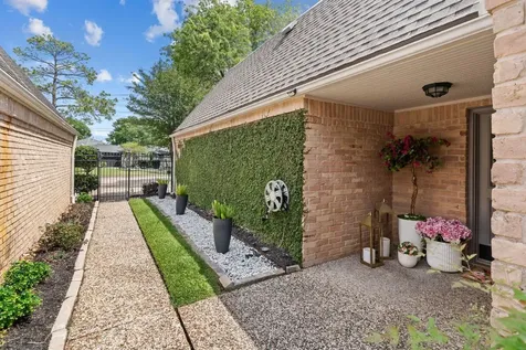 40 Wellington Court Sugar Land TX 77478