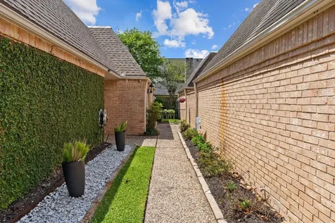 40 Wellington Court Sugar Land TX 77478