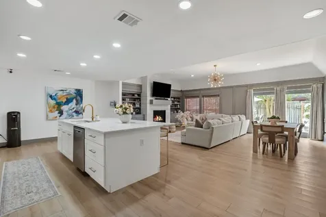 40 Wellington Court Sugar Land TX 77478