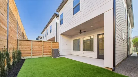 5410A Nolda Street Houston TX 77007