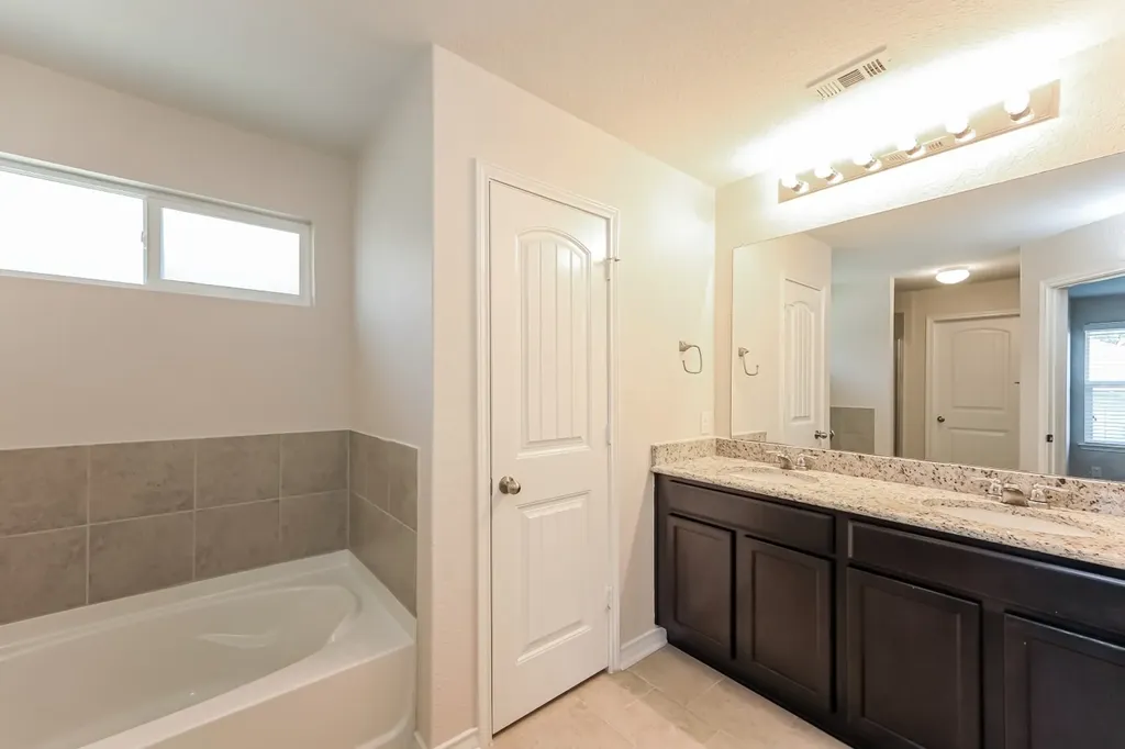 15426 Bobwhite Quail San Antonio TX 78253