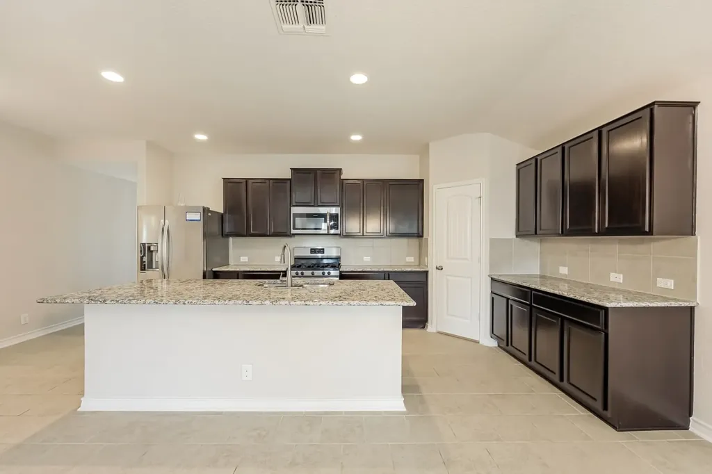 15426 Bobwhite Quail San Antonio TX 78253