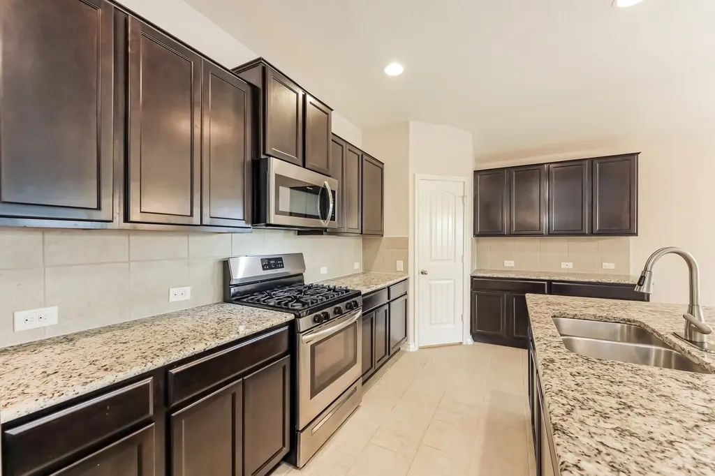 15426 Bobwhite Quail San Antonio TX 78253