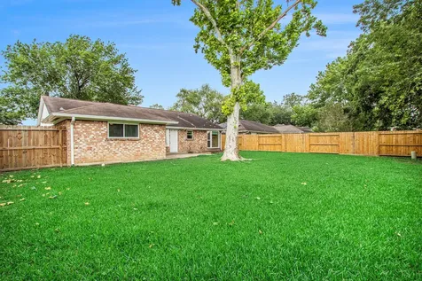 17223 Fife Lane Webster TX 77598