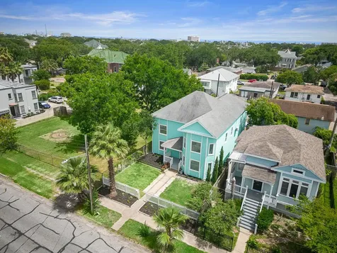 3525 Avenue 0 Galveston TX 77550