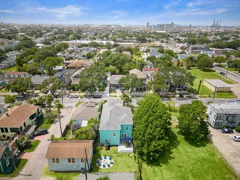 3525 Avenue 0 Galveston TX 77550
