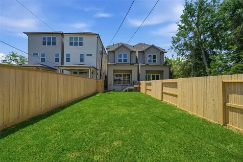 827 W 16th Street A Houston TX 77008