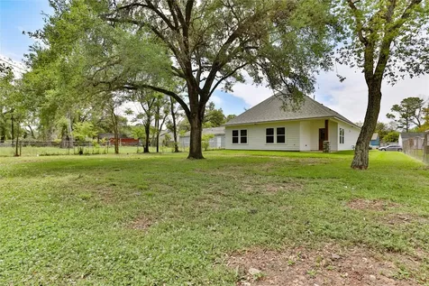 223 Laurel Street Lake Jackson TX 77566