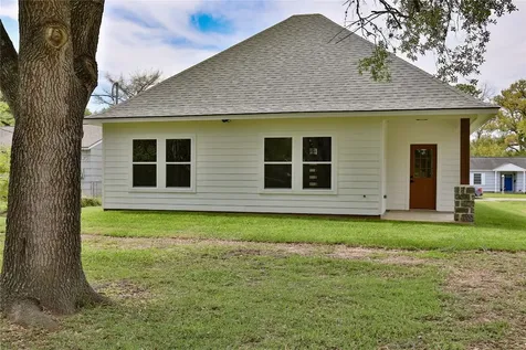 223 Laurel Street Lake Jackson TX 77566