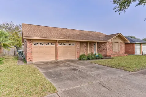 7010 Yucca Drive Galveston TX 77551