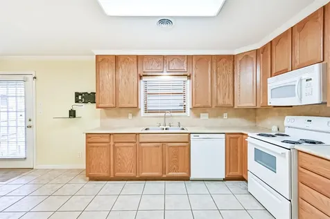 7010 Yucca Drive Galveston TX 77551