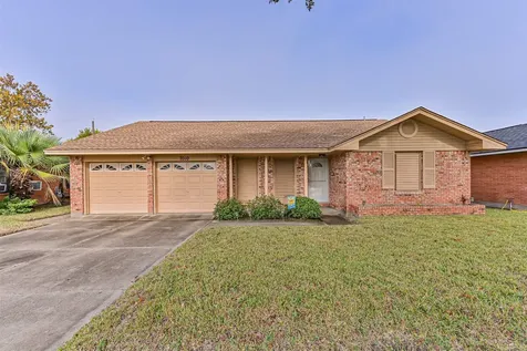 7010 Yucca Drive Galveston TX 77551
