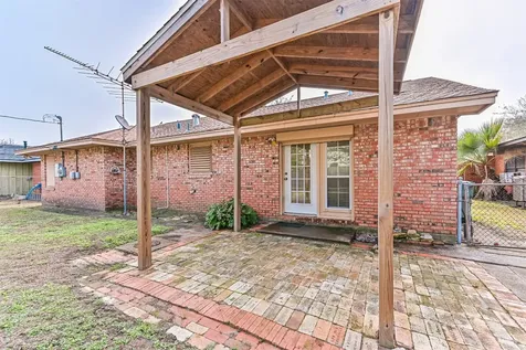7010 Yucca Drive Galveston TX 77551