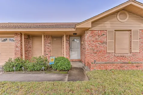 7010 Yucca Drive Galveston TX 77551