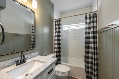 1851 Belle Place Alvin TX 77511
