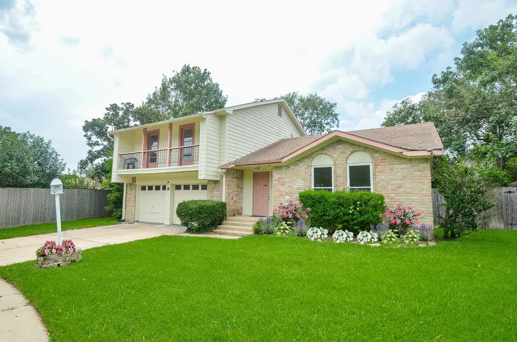 10707 Sagewind Circle Houston TX 77089