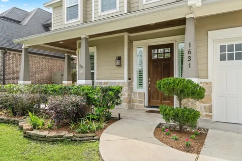 1631 Du Barry Lane Houston TX 77018