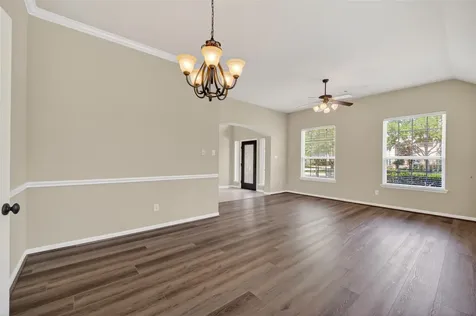 6826 Sorrelwood Lane Sugar Land TX 77479