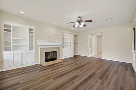 6826 Sorrelwood Lane Sugar Land TX 77479