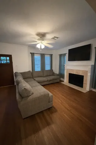 403 4th Street Humble TX 77338