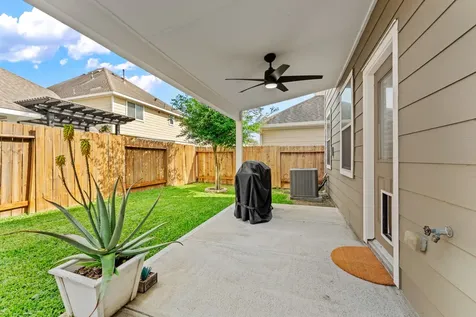 6502 Wilshire Lakes Houston TX 77040
