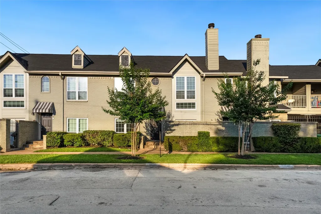 2213 Stanford Street 2213 Houston TX 77006