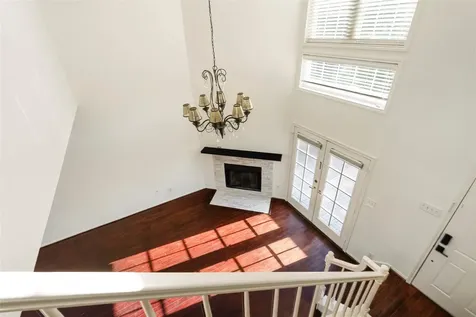 2213 Stanford Street 2213 Houston TX 77006