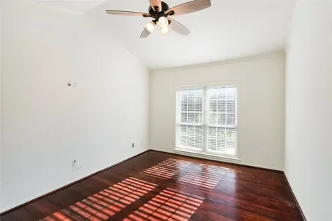 2213 Stanford Street 2213 Houston TX 77006