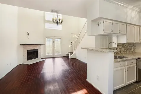 2213 Stanford Street 2213 Houston TX 77006