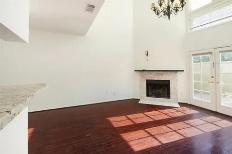 2213 Stanford Street 2213 Houston TX 77006