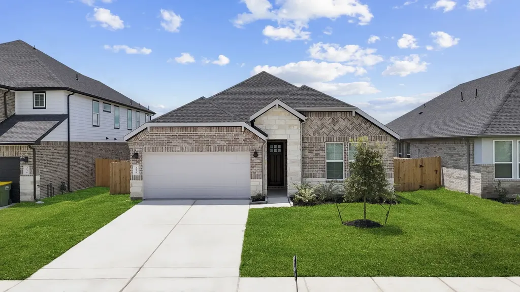 3251 Woodrose Orchard Pearland TX 77581