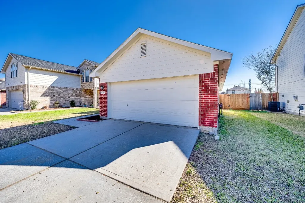 5611 Tidewater Drive Houston TX 77085