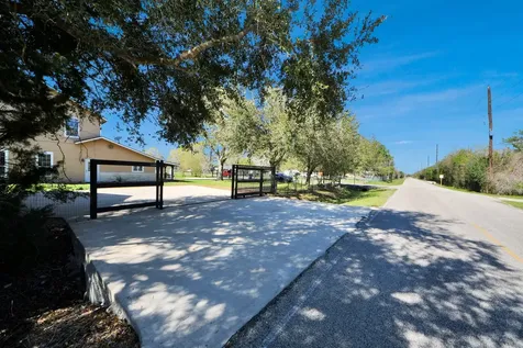 5420 August Street Alvin TX 77511