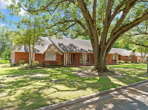 2310 Oak Drive Bay City TX 77414