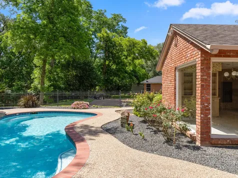 2310 Oak Drive Bay City TX 77414