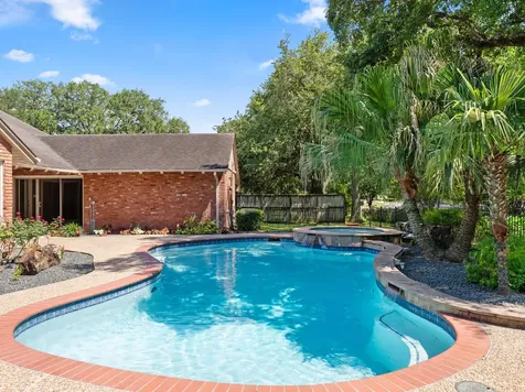 2310 Oak Drive Bay City TX 77414